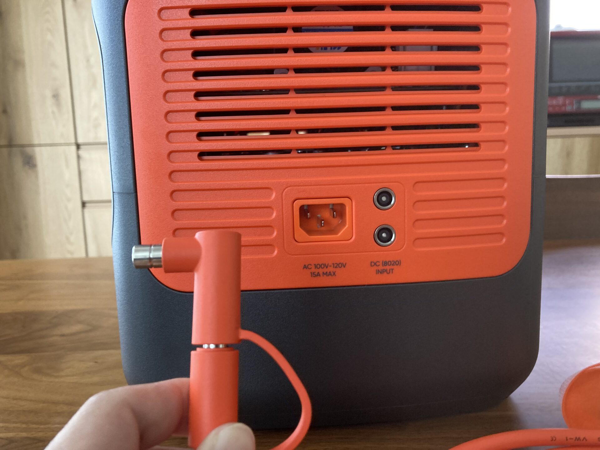 Jackery2000NewのDC入力端子