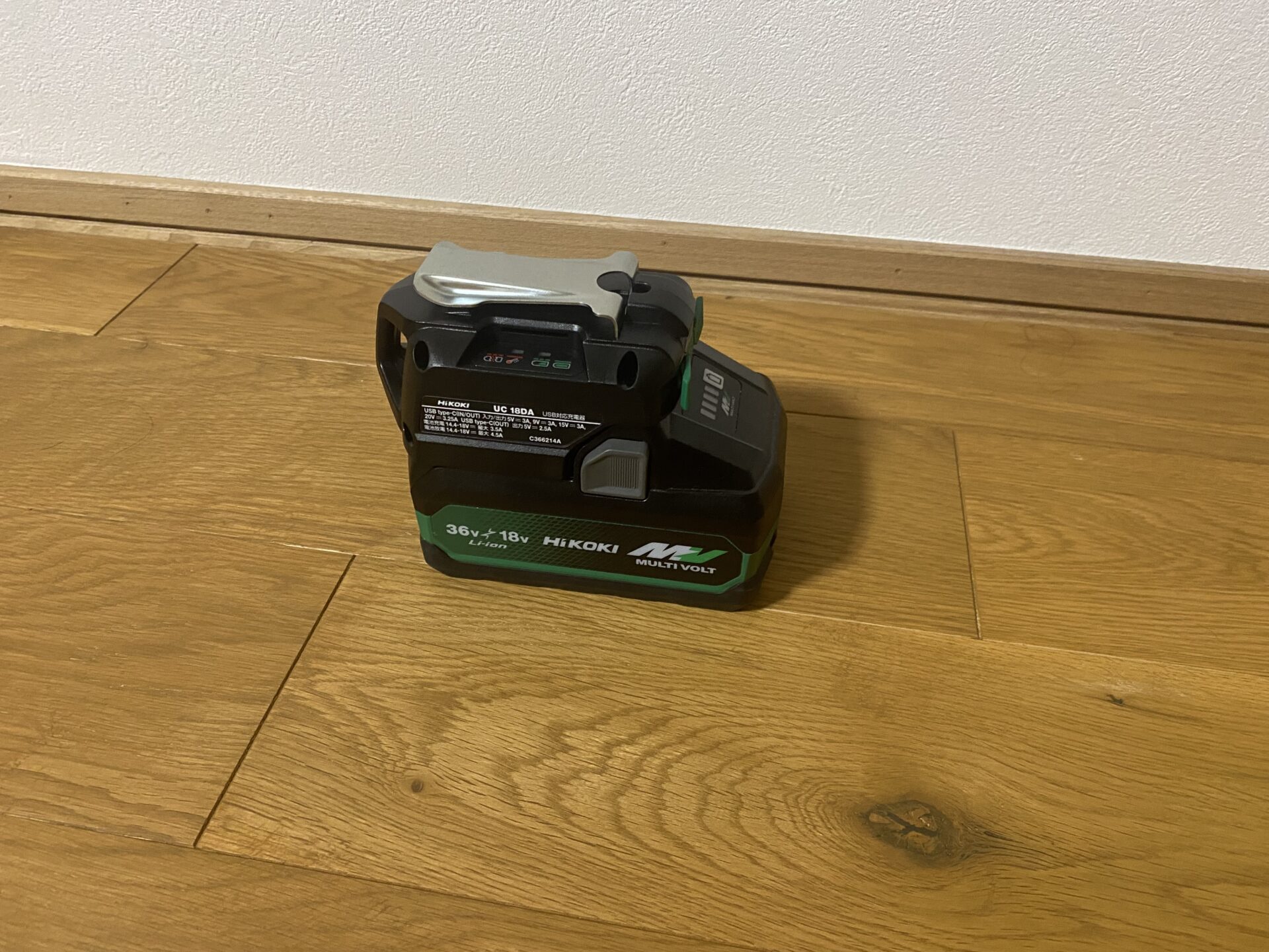 UC18DAをバッテリーに接続
